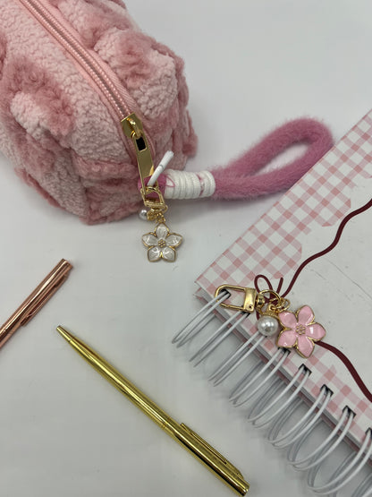 Pearly Flowery Charm