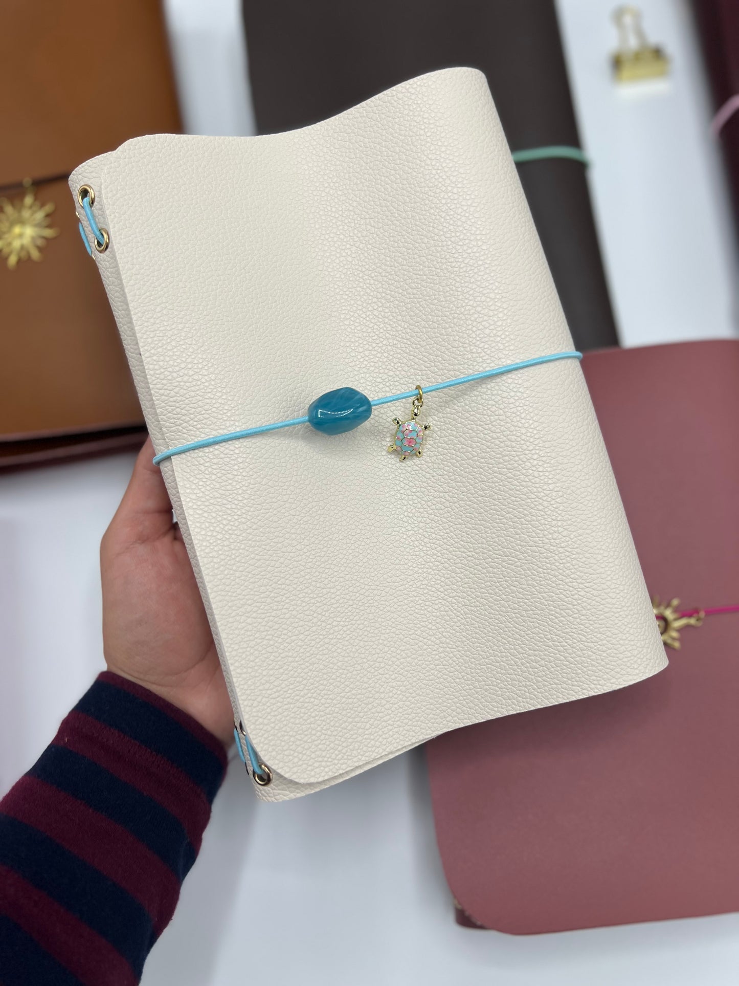 Ivory Pebble | A5 Trifold Leather Refillable Journal